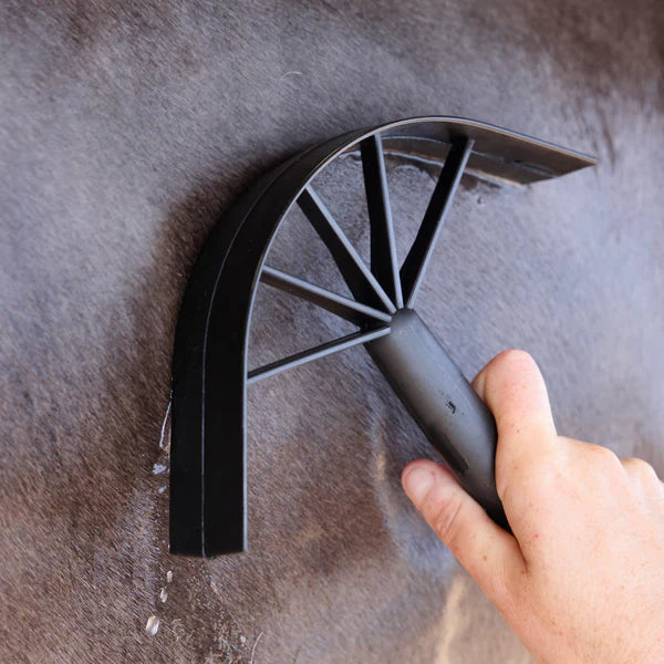 Shires EZI-Groom Plastic Sweat Scraper