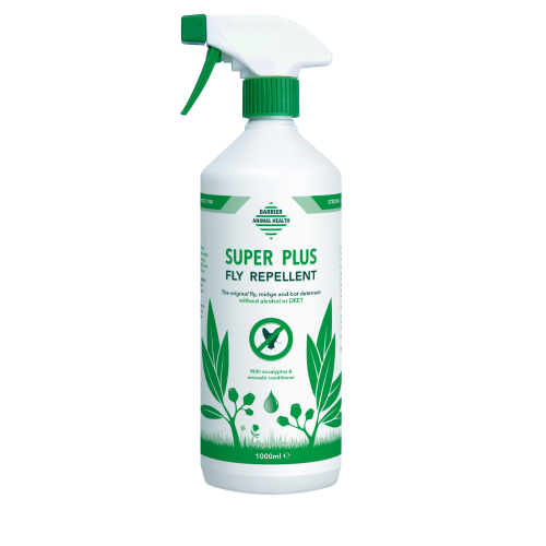 Super Plus Fly Repellent spray 1L bottle on a white background